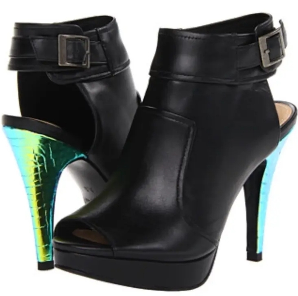 NANETTE LEPORE Black Manhunter Shiny High Heels Sandals Open Toe Size 6